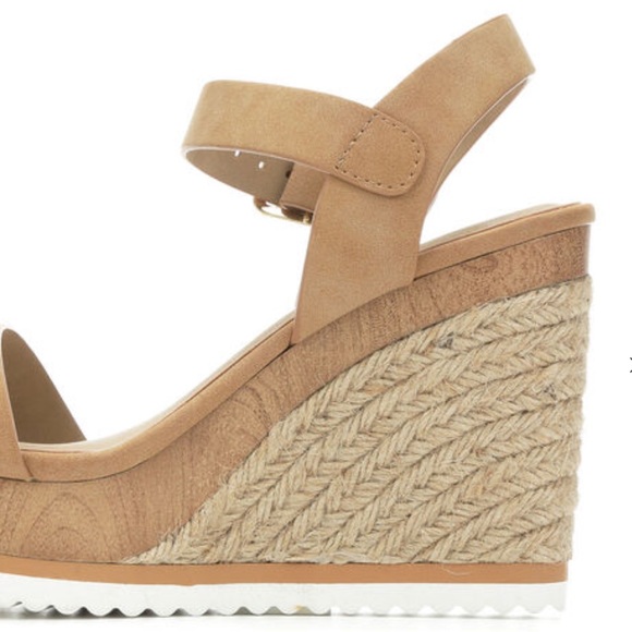 NEW! Soda Camel Issue Platform Espadrille Wedge - Picture 4 of 9